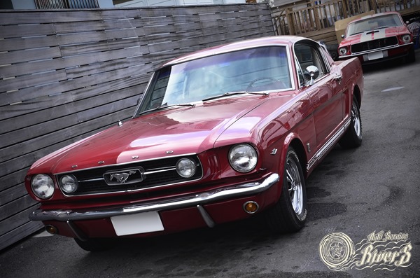 Retro Sound取付。1966 Ford Mustang GT fastback